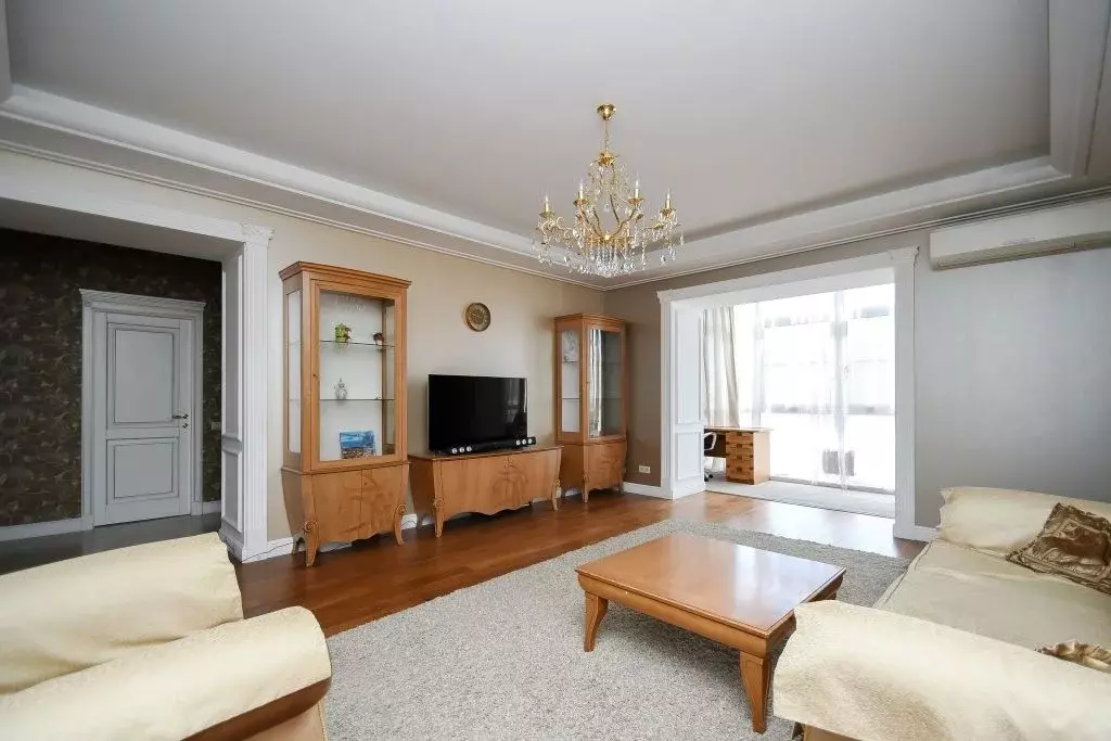 3-к кв. Омская область, Омск Спортивный проезд, 5б (120.0 м) - Фото 1