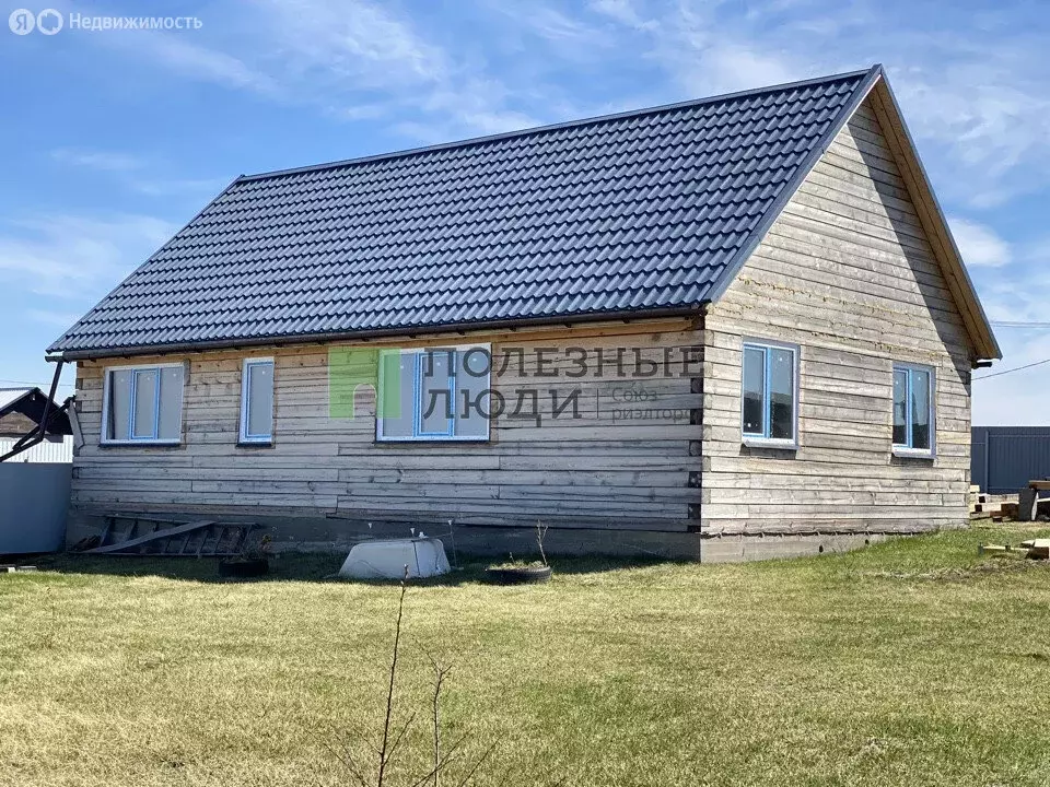 Дом в Красноярский край, Берёзовский район, Зыковский сельсовет (82.2 ... - Фото 0