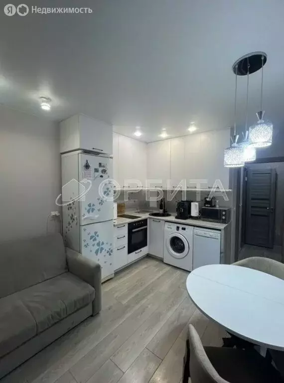 1-комнатная квартира: Тюмень, улица Александра Протозанова, 12к1 (38.9 ... - Фото 2