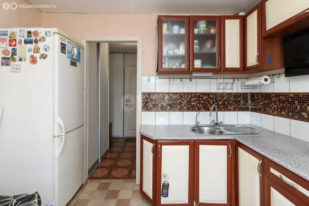 2-комнатная квартира: Тюмень, улица Александра Логунова, 3 (50.6 м) - Фото 2