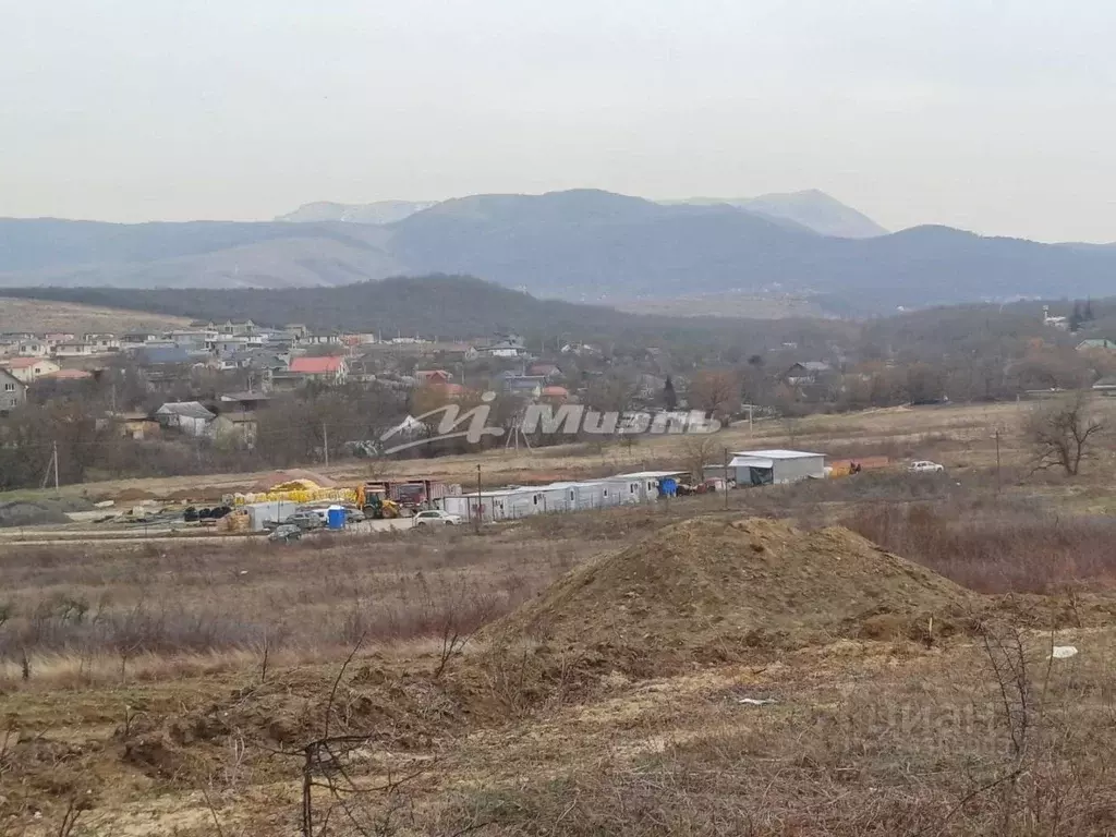 Участок в Крым, Симферопольский район, Добровское с/пос, с. ... - Фото 2