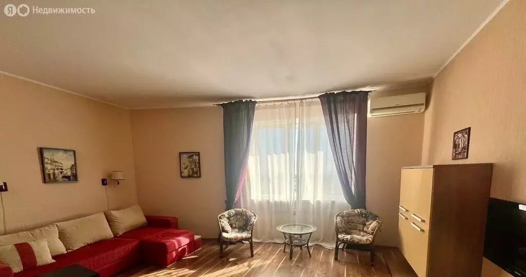 1-комнатная квартира: Евпатория, проспект Ленина, 49 (64.3 м) - Фото 0