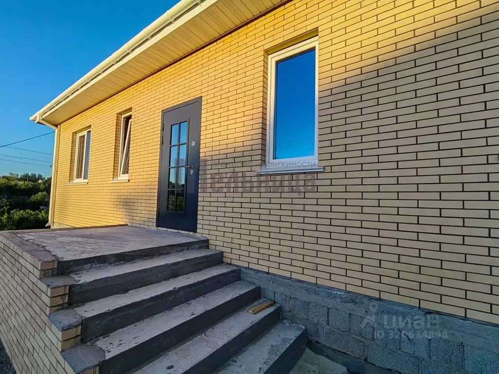 Дом в Волгоградская область, Волгоград Любитель СНТ, 0 (120 м) - Фото 1