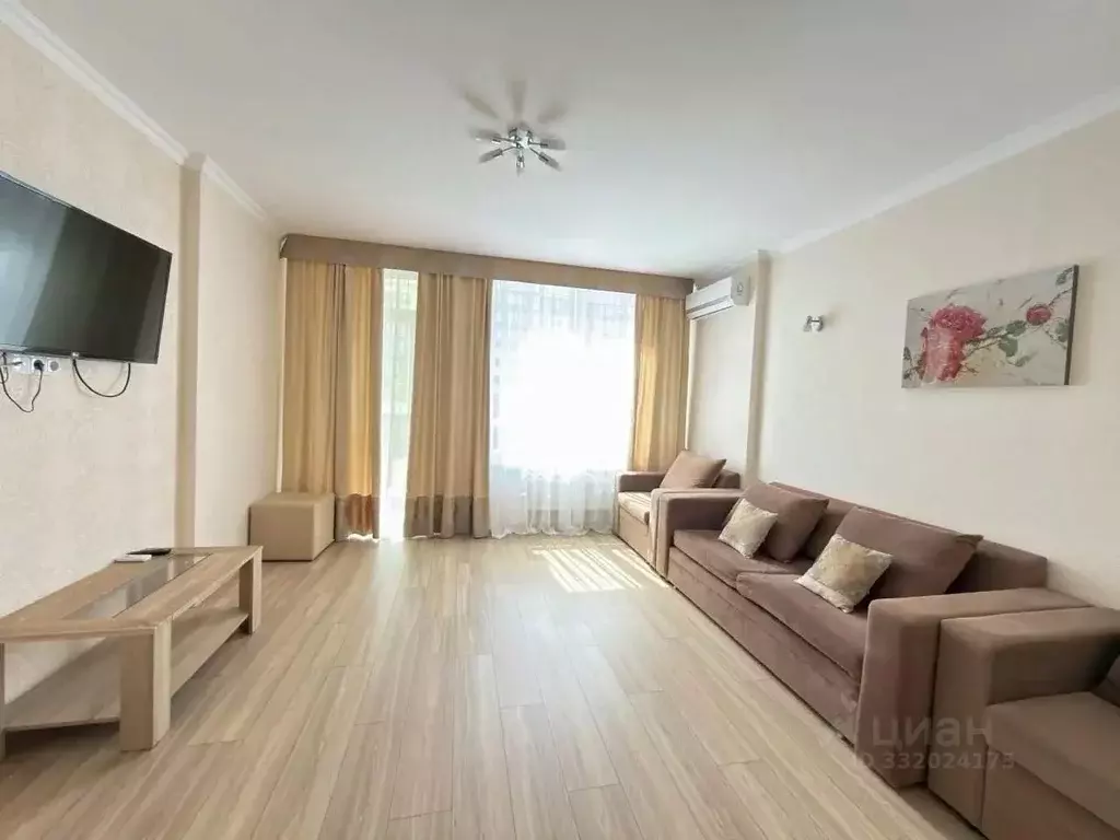 2-к кв. Крым, Симферополь ул. Лексина, 50 (65.0 м) - Фото 1