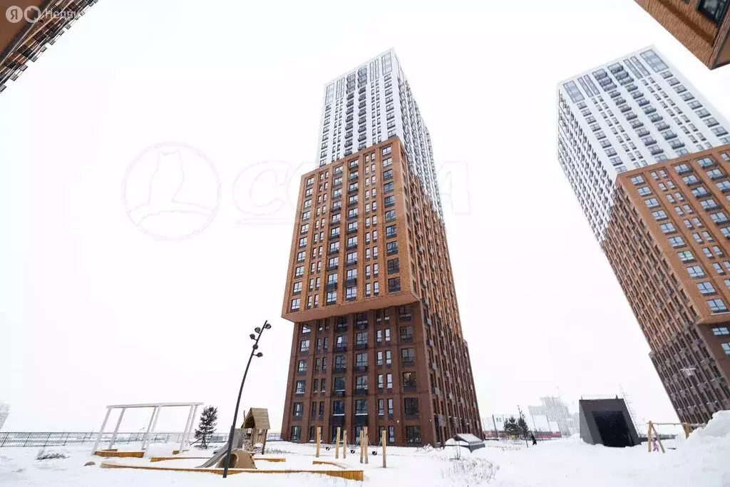 2-комнатная квартира: Тюмень, улица Тимофея Чаркова, 93 (48 м) - Фото 1