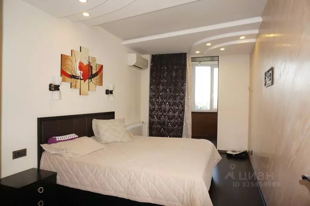 3-к кв. Санкт-Петербург Звездная ул., 11к1 (94.4 м) - Фото 1