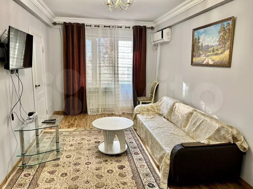 2-к. квартира, 60 м, 1/9 эт. - Фото 0