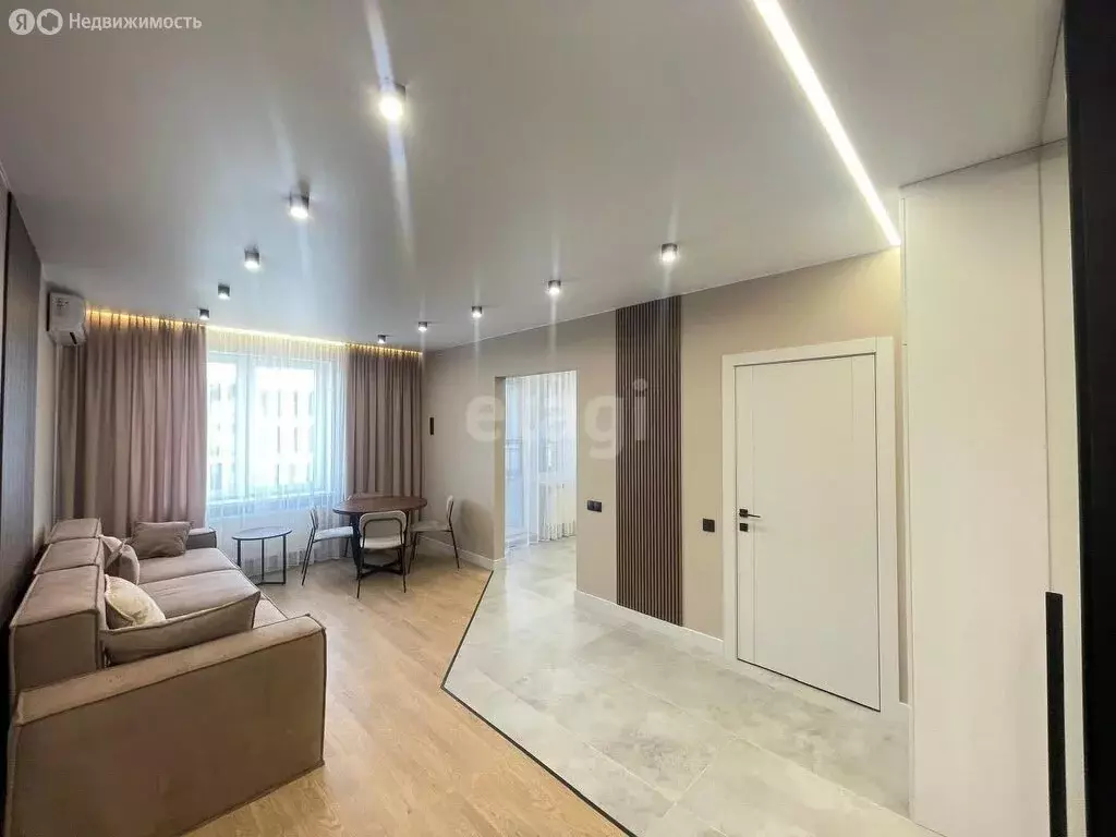 2-комнатная квартира: Казань, улица Петра Полушкина, 4 (56 м) - Фото 1
