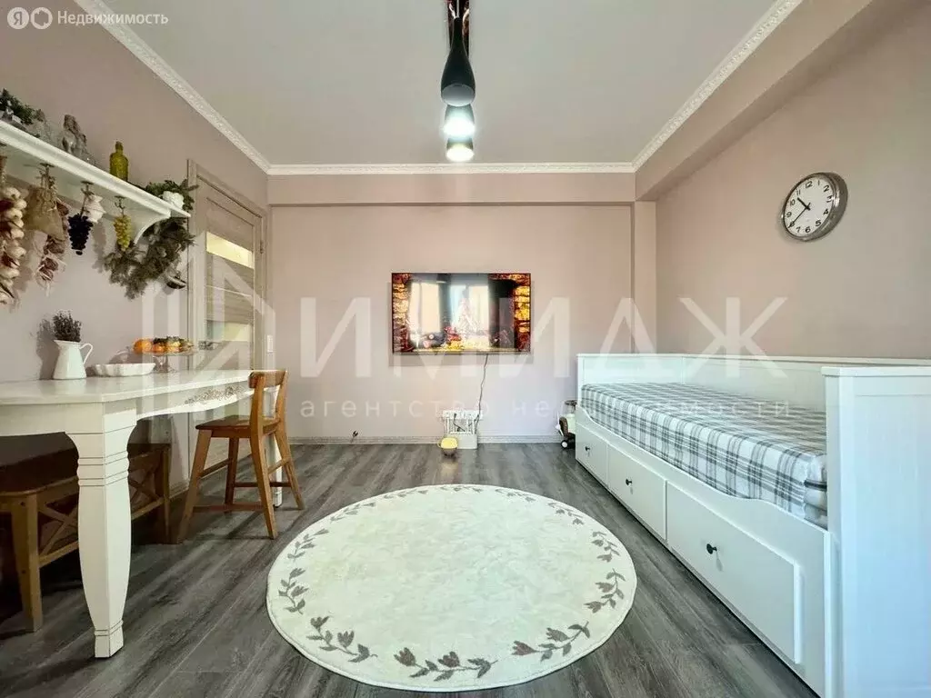 3-комнатная квартира: Сочи, Урожайная улица, 77 (77 м) - Фото 0