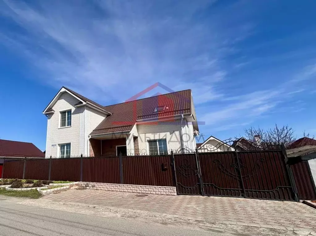 Коттедж в Белгородская область, Старый Оскол ул. Прядченко (208 м) - Фото 1