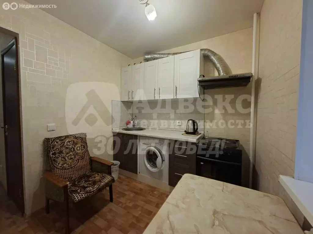 1-комнатная квартира: Тюмень, улица Водников, 12 (33.7 м) - Фото 2