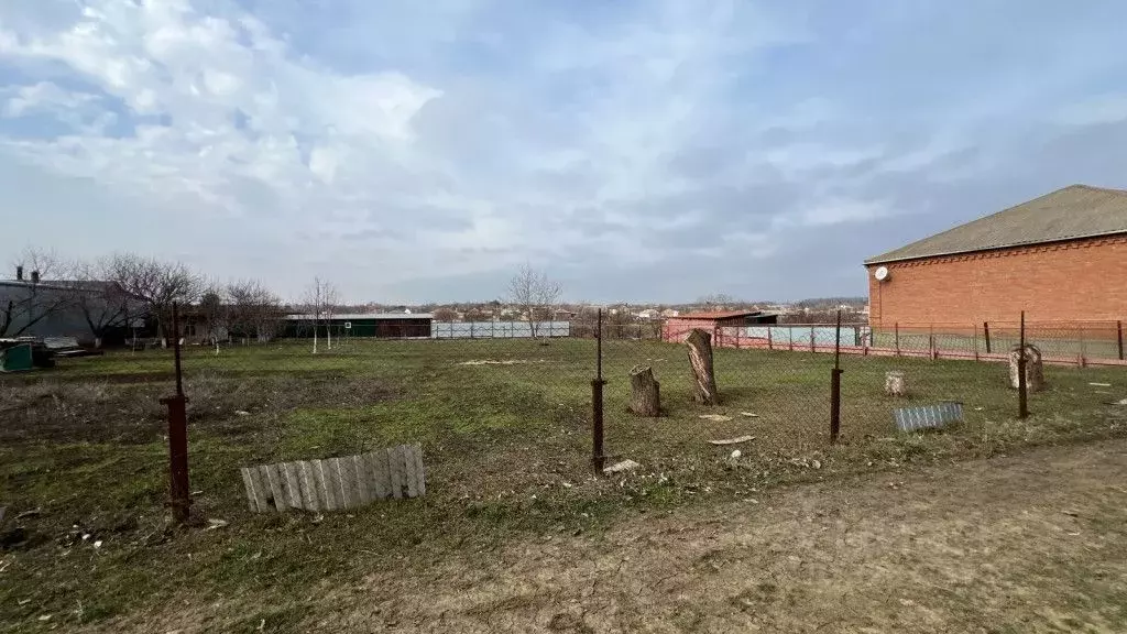 Участок в Ростовская область, Мясниковский район, с. Большие Салы ул. ... - Фото 1