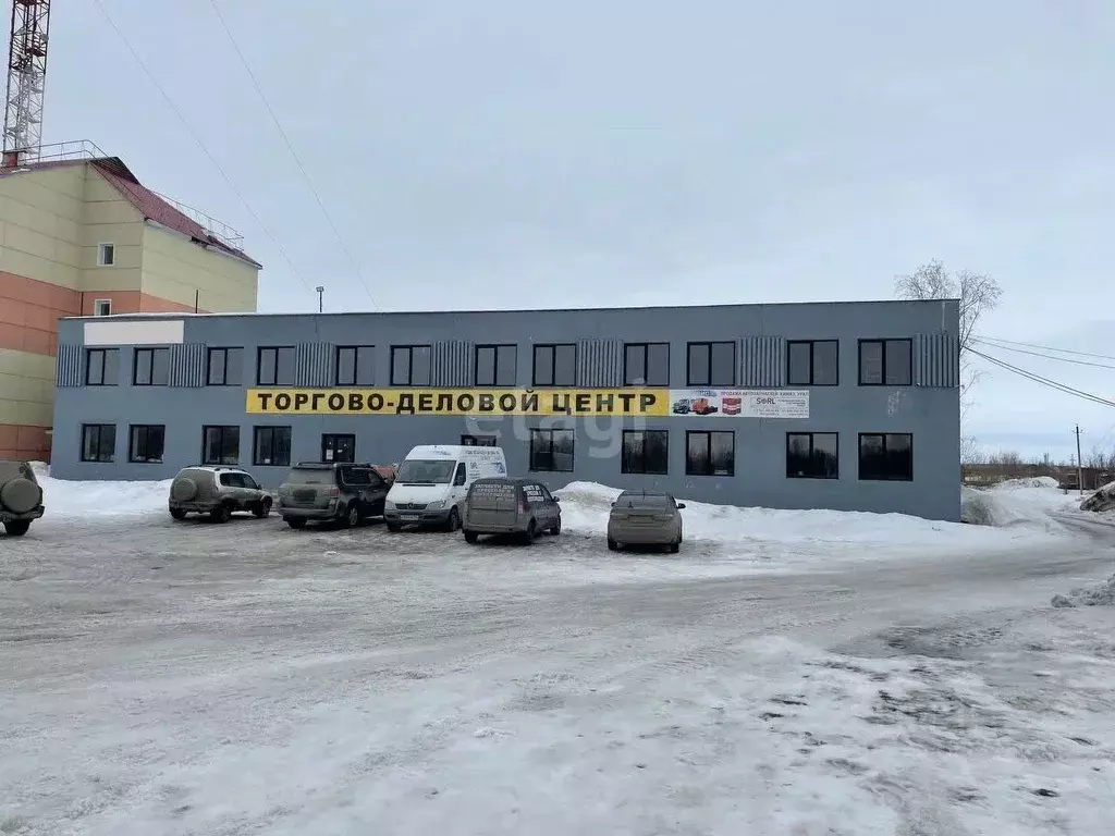 Торговая площадь в Ямало-Ненецкий АО, Новый Уренгой ул. Бамовская, 3 ... - Фото 1