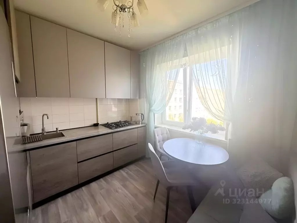 2-к кв. Омская область, Омск Омская ул., 160 (51.0 м) - Фото 2