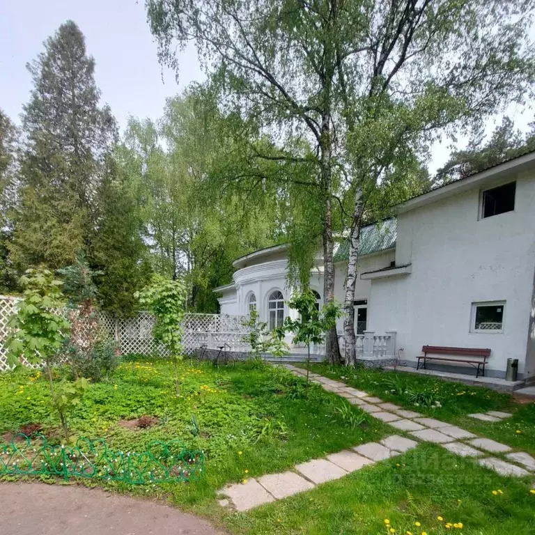 Дом в Москва пос. Новобутаково, 44с2 (350 м) - Фото 1