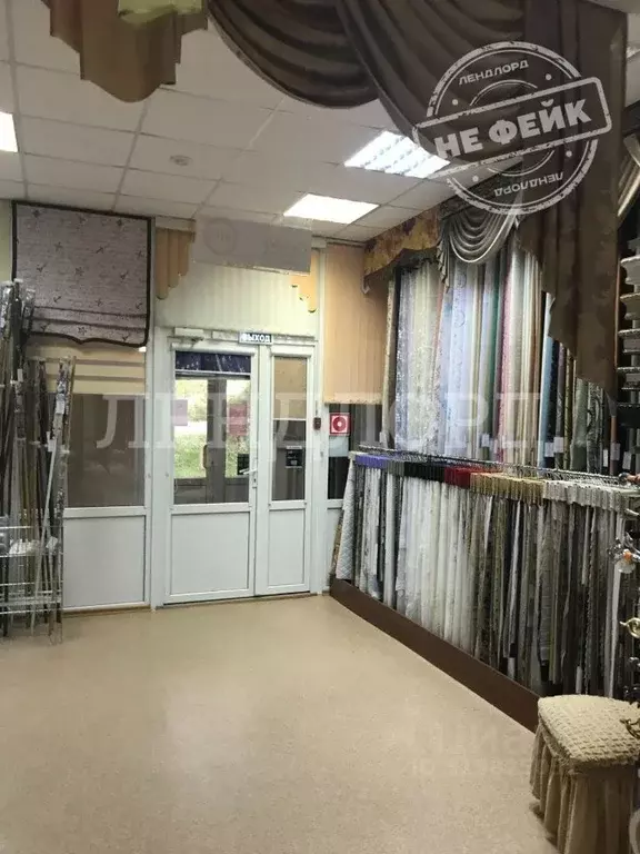 Торговая площадь в Ростовская область, Новочеркасск спуск Герцена, 19 ... - Фото 0