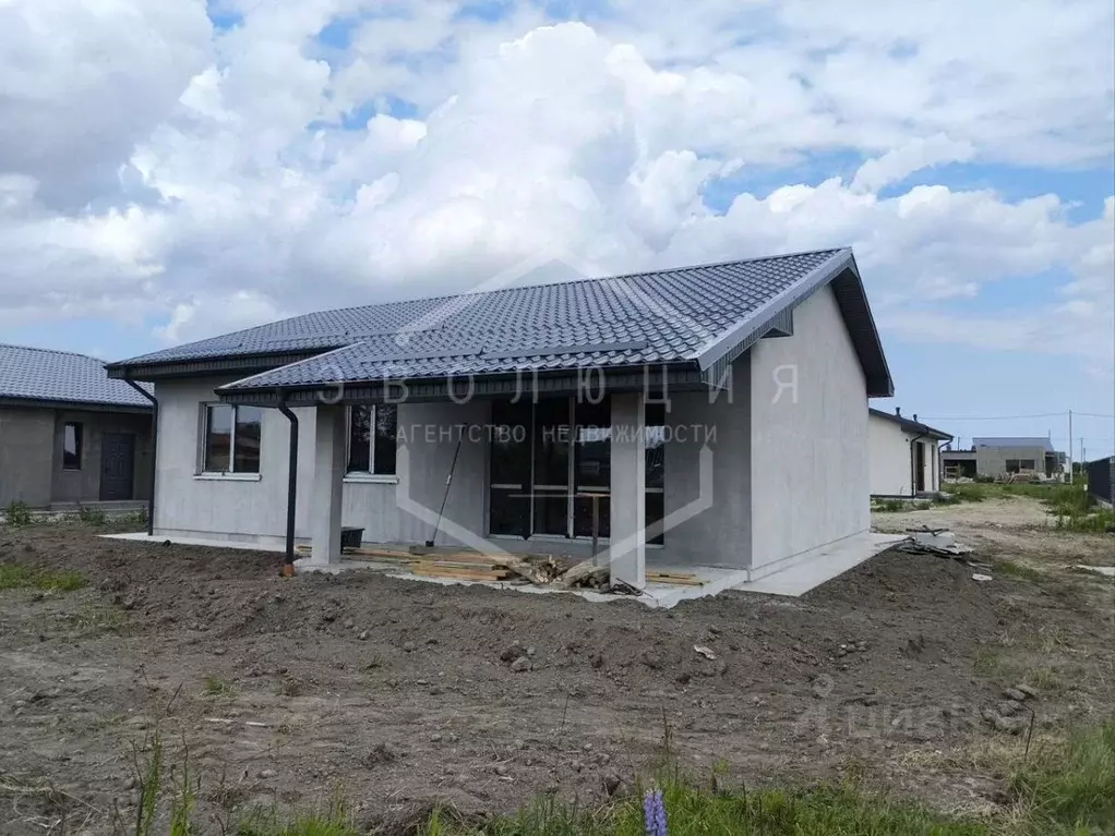 Дом в Калининградская область, Гурьевский муниципальный округ, пос. ... - Фото 1