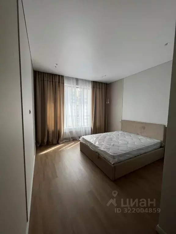 1-к кв. Свердловская область, Екатеринбург наб. Олимпийская, 13 (72.0 ... - Фото 1