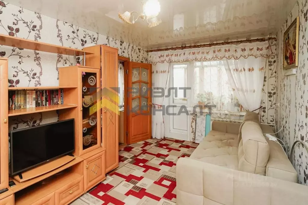 2-к кв. Омская область, Омск ул. Гуртьева, 11А (42.1 м) - Фото 0