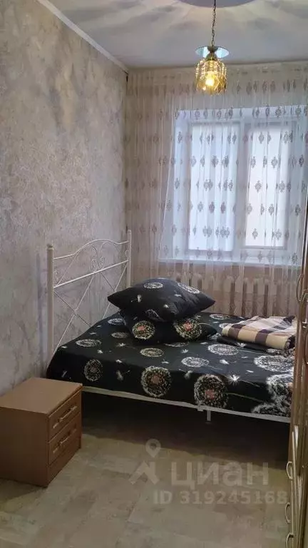3-к кв. Оренбургская область, Соль-Илецк ул. Цвиллинга, 18А (68.0 м) - Фото 0