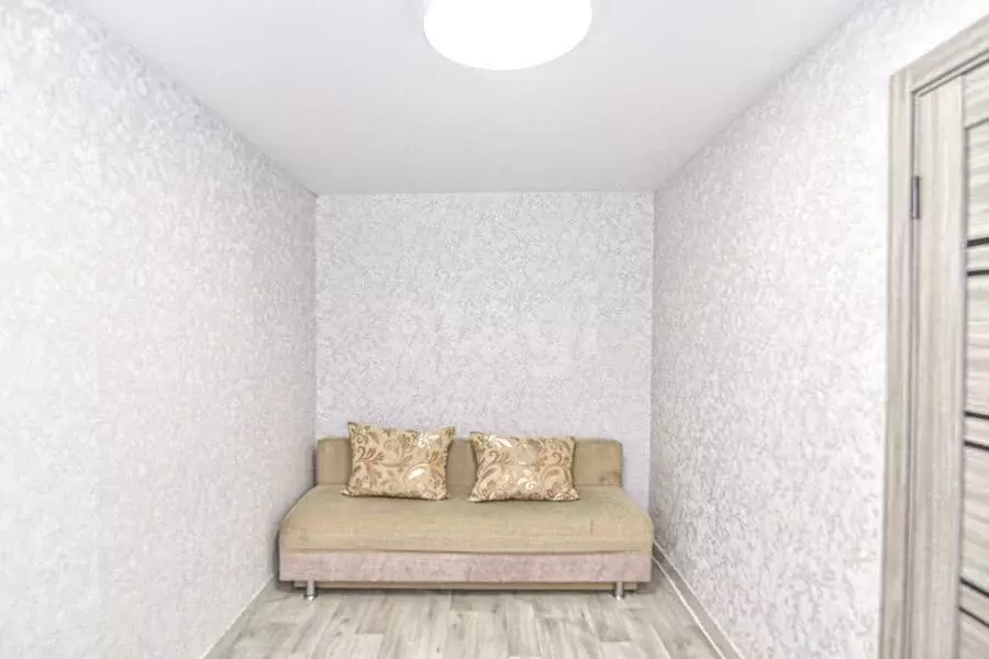 2-к кв. Сахалинская область, Южно-Сахалинск просп. Мира, 60 (43.0 м) - Фото 1