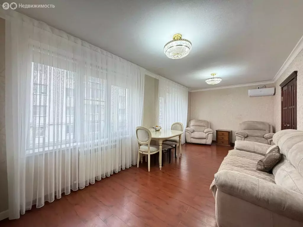 3-комнатная квартира: Нальчик, улица Кешокова, 103А (77.1 м) - Фото 1