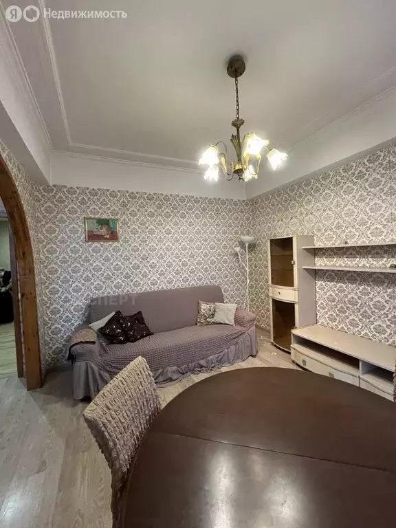 3-комнатная квартира: Великий Новгород, район Софийская сторона, улица ... - Фото 2