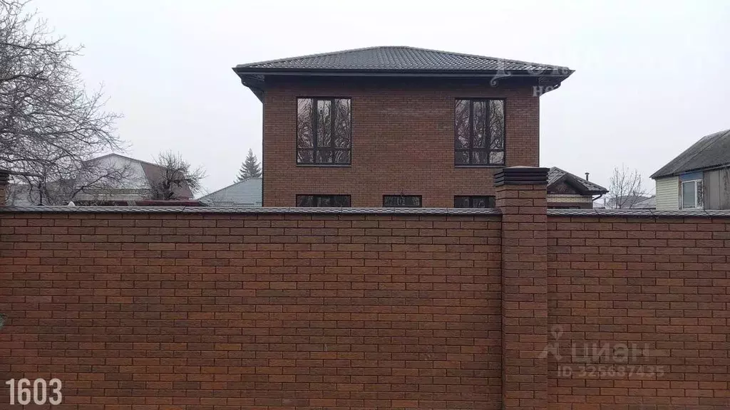 Дом в Ставропольский край, Ставрополь № 10 мкр, пер. Кавказский, 14 ... - Фото 2