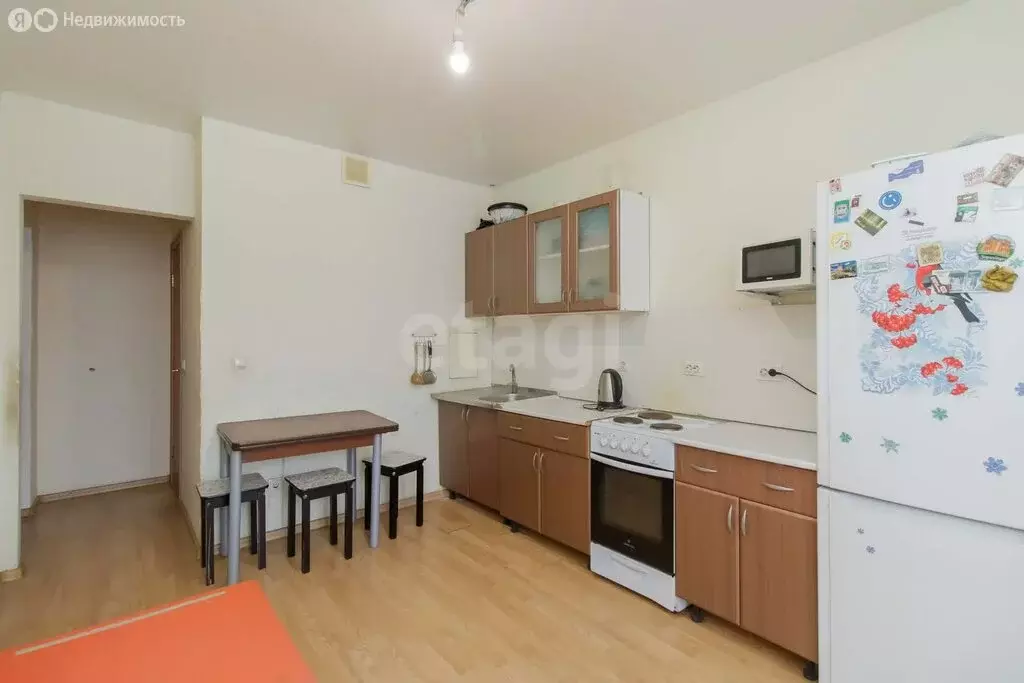 1-комнатная квартира: Тюмень, улица Николая Зелинского, 19 (39 м) - Фото 2