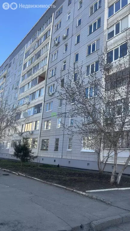 3-комнатная квартира: Ижевск, улица Холмогорова, 29 (67.8 м) - Фото 1