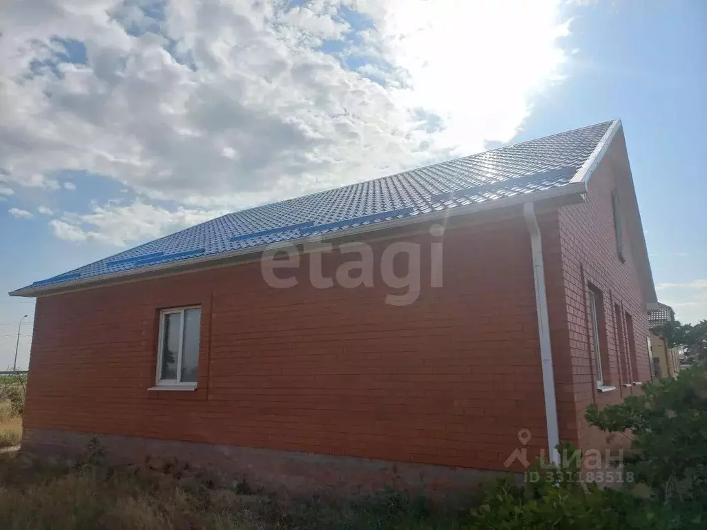 Дом в Калмыкия, Элиста ул. Серебджапа Тюменя, 72 (140 м) - Фото 2