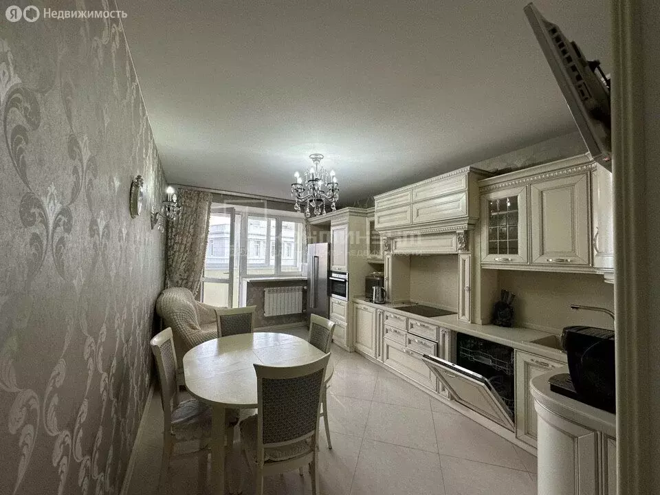 2-комнатная квартира: Владимир, улица Мира, 15А (83 м) - Фото 0
