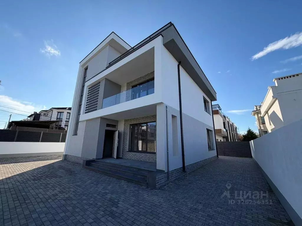 Дом в Краснодарский край, Геленджик ул. Майи Осичевой (322 м) - Фото 1