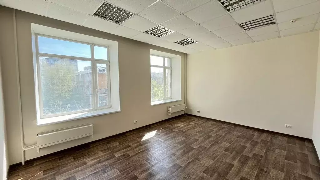 Офис в Свердловская область, Екатеринбург ул. Восточная, 68 (22 м) - Фото 1