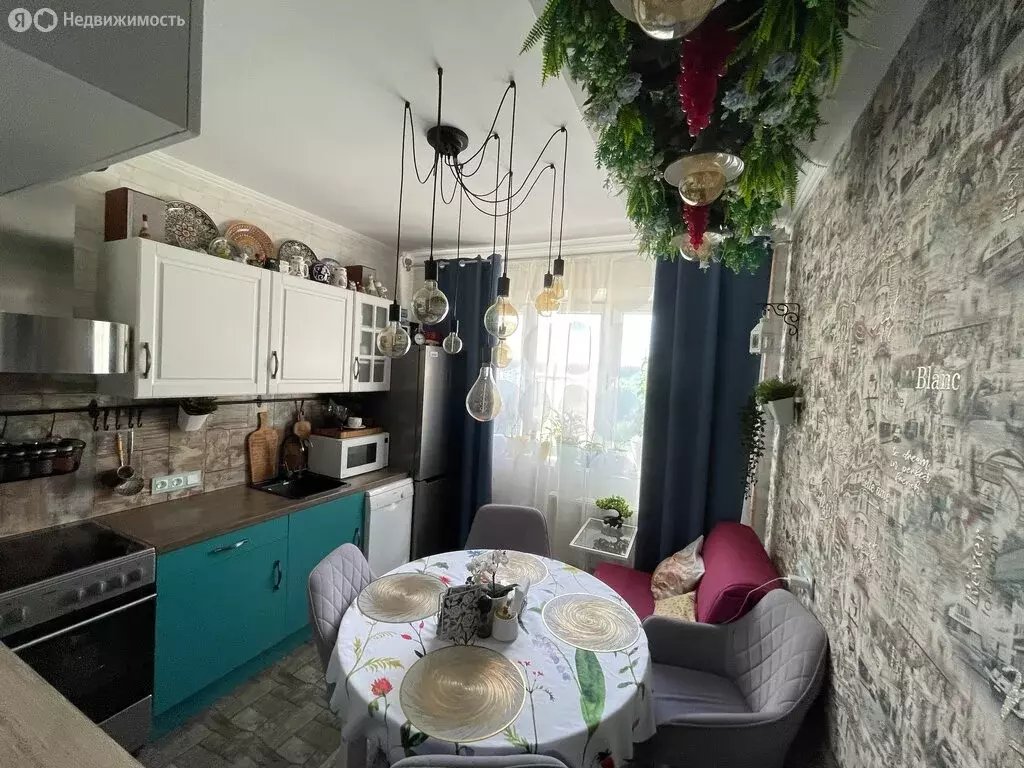 2-комнатная квартира: посёлок городского типа Аничково, 5 (55.6 м) - Фото 1