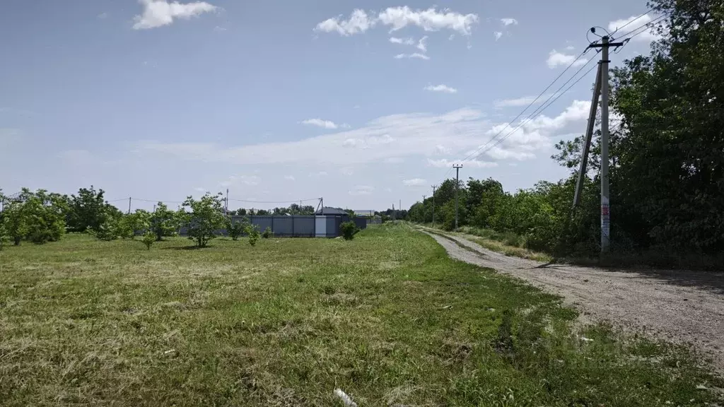 Участок в Краснодарский край, Краснодар пос. Лазурный, ул. Павла ... - Фото 1