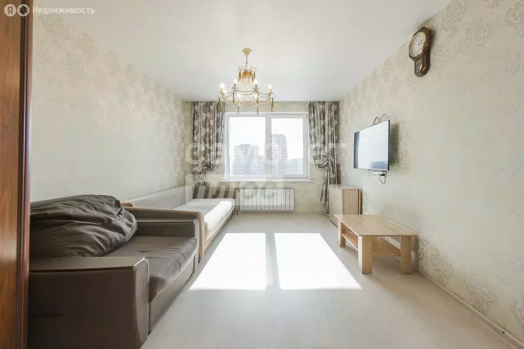 2-комнатная квартира: Екатеринбург, улица Героев России, 35 (57.9 м) - Фото 1