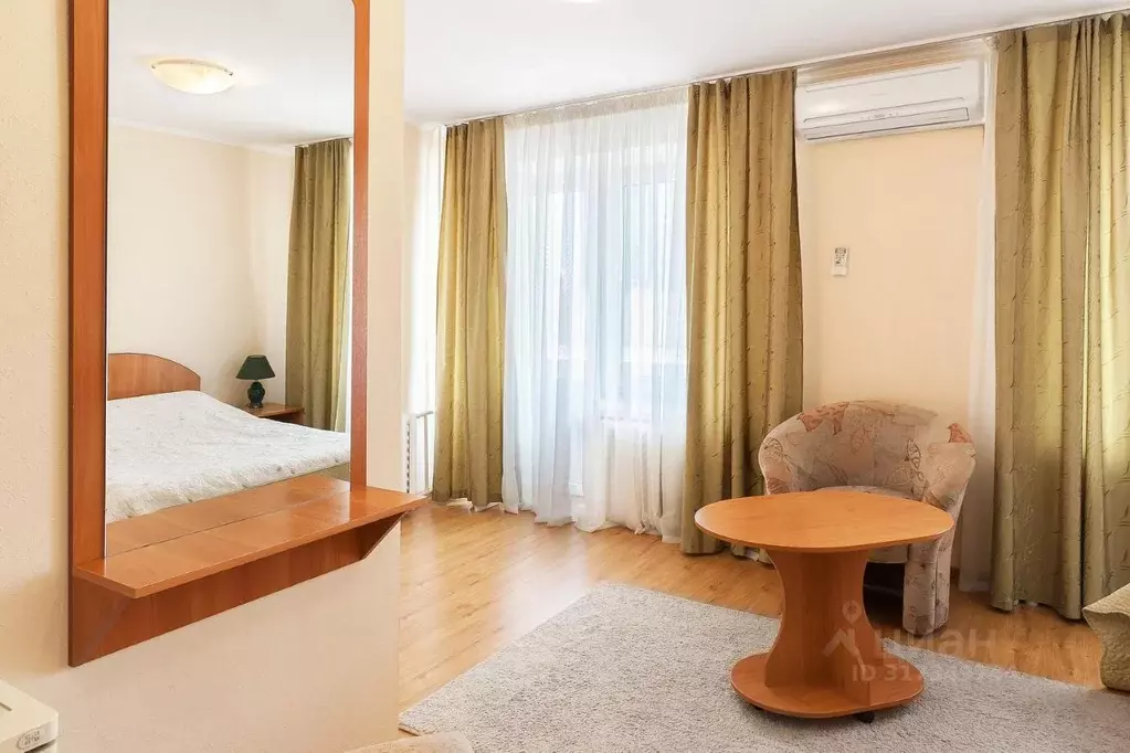 Комната Краснодарский край, Краснодар Красная ул., 60 (20.0 м) - Фото 1