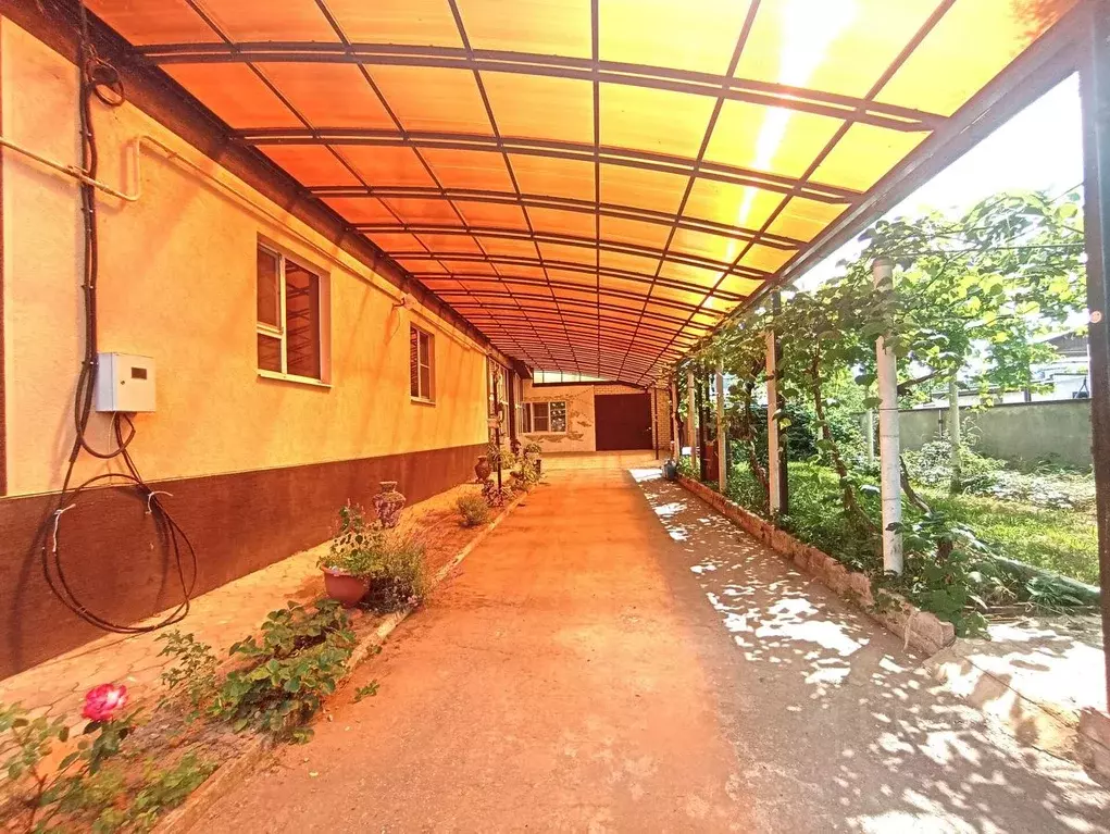 Дом в Краснодарский край, Темрюк ул. Гагарина (400 м) - Фото 2