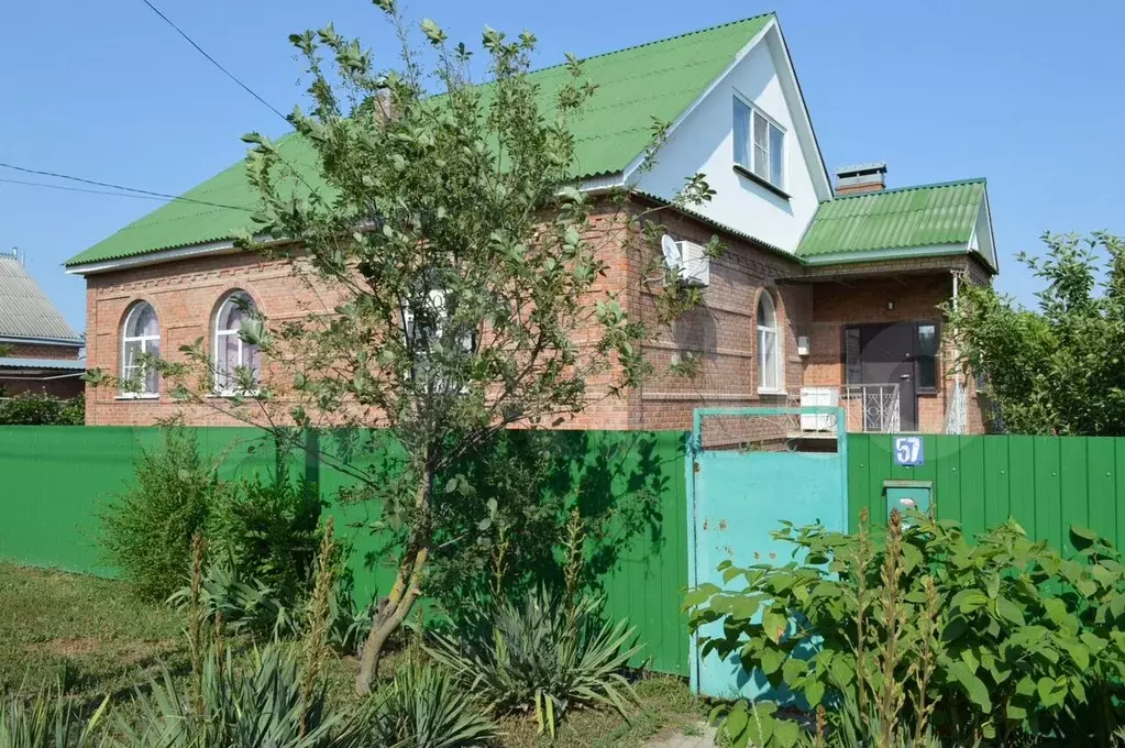 Дом 180 м на участке 15 сот. - Фото 0
