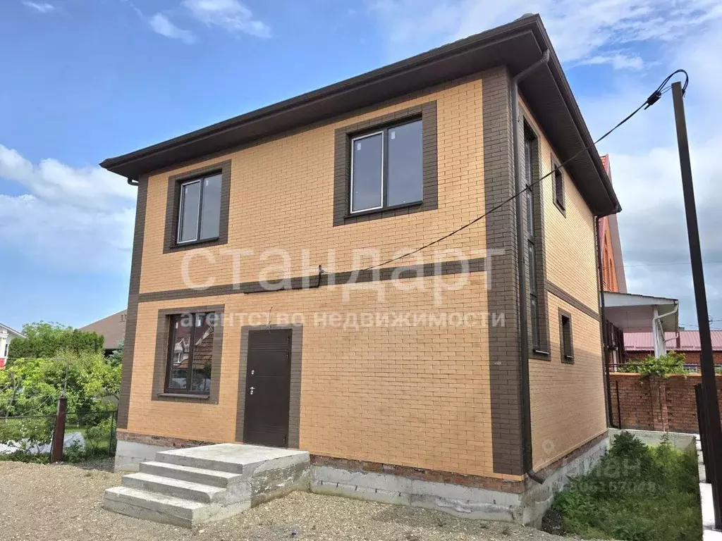 Дом в Ставропольский край, Ессентуки ул. Защитников Отечества (137 м) - Фото 1