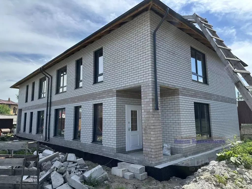 Дом в Алтайский край, Барнаул Рекордный проезд, 15 (150 м) - Фото 1