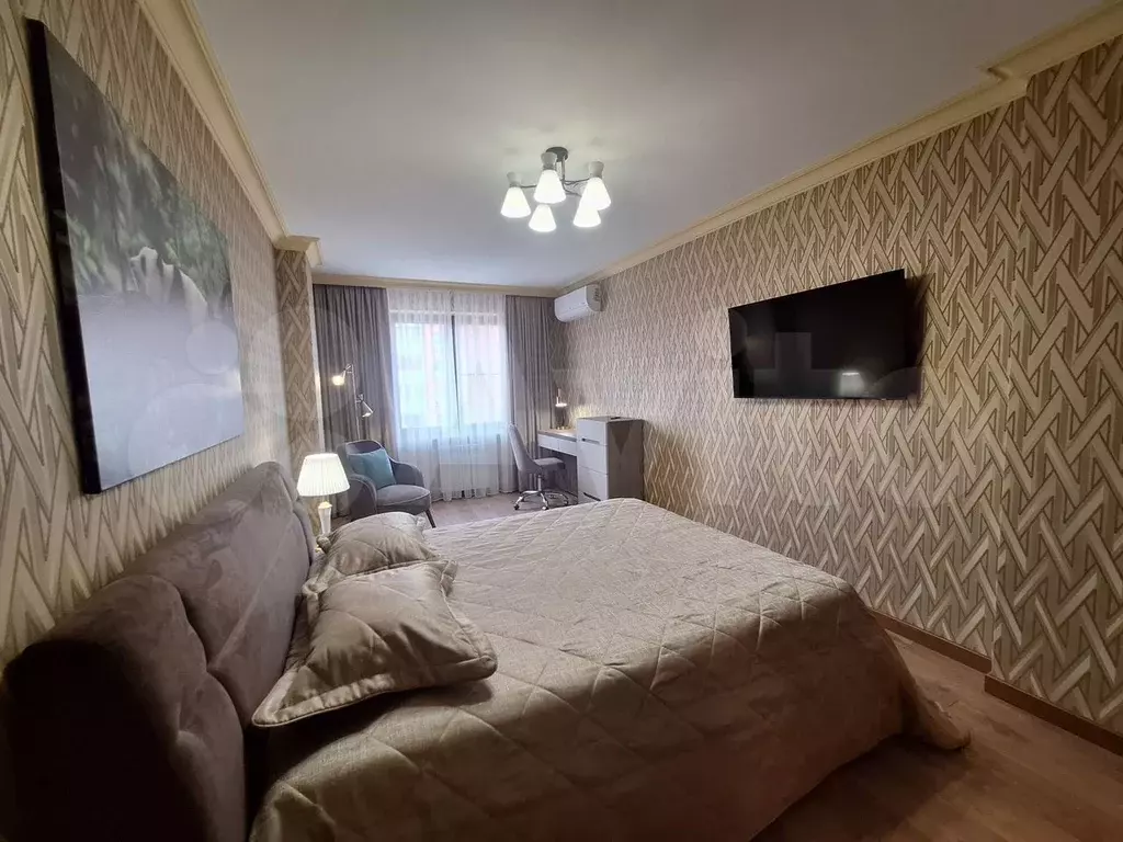 1-к. квартира, 45 м, 7/18 эт. - Фото 1