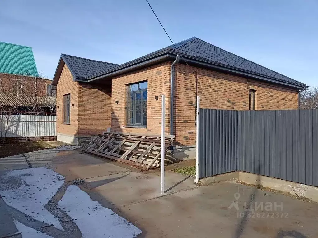 Дом в Ростовская область, Волгодонск Набережная ул. (105 м) - Фото 1