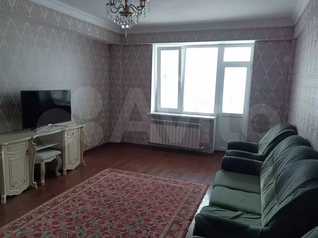2-к. квартира, 76 м, 4/9 эт. - Фото 1