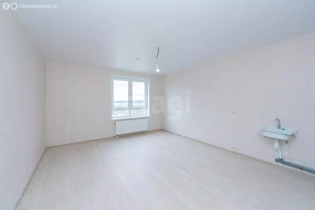 2-комнатная квартира: Пермь, улица Барамзиной, 32В (67.3 м) - Фото 1