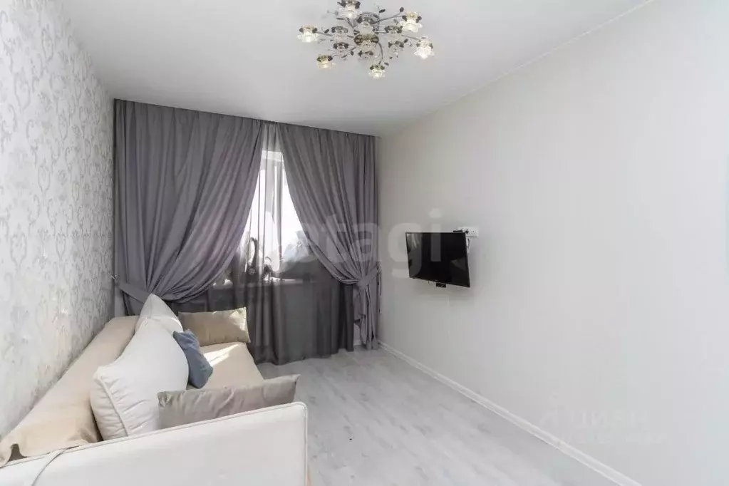 1-к кв. Тюменская область, Тюмень ул. Бориса Житкова, 10 (40.5 м) - Фото 0