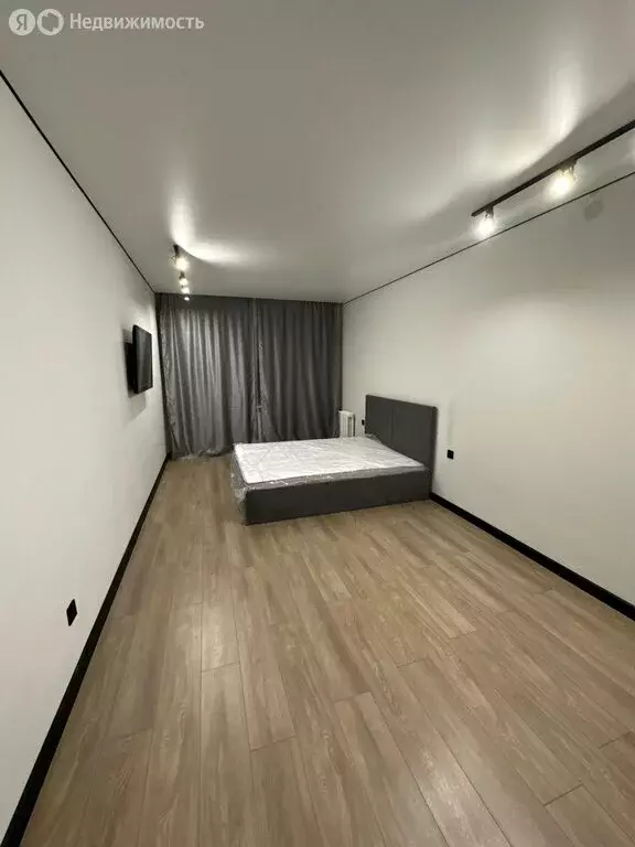 1-комнатная квартира: Тюмень, улица Котельщиков, 2 (44.8 м) - Фото 2