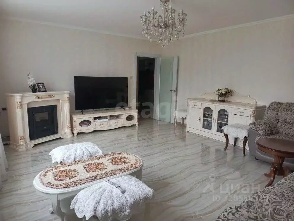 3-к кв. Калужская область, Малоярославец Звездная ул., 8 (86.6 м) - Фото 1