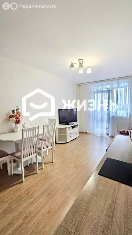 2-комнатная квартира: Екатеринбург, улица Блюхера, 97 (71.2 м) - Фото 1